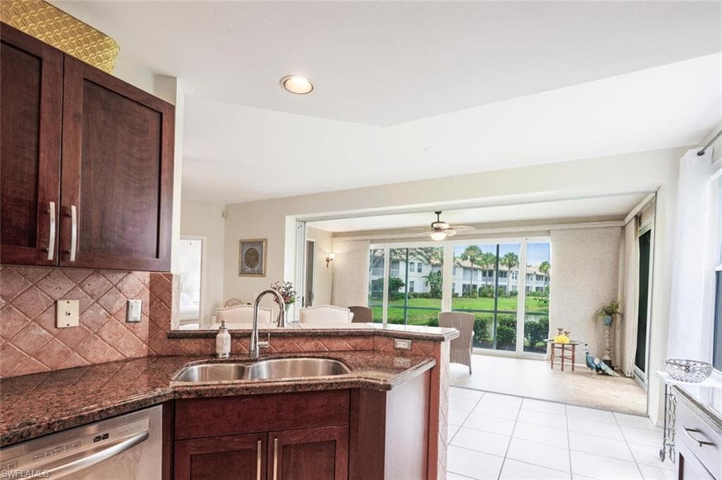 7762 Gardner DR # 102, NAPLES FL 34109-11