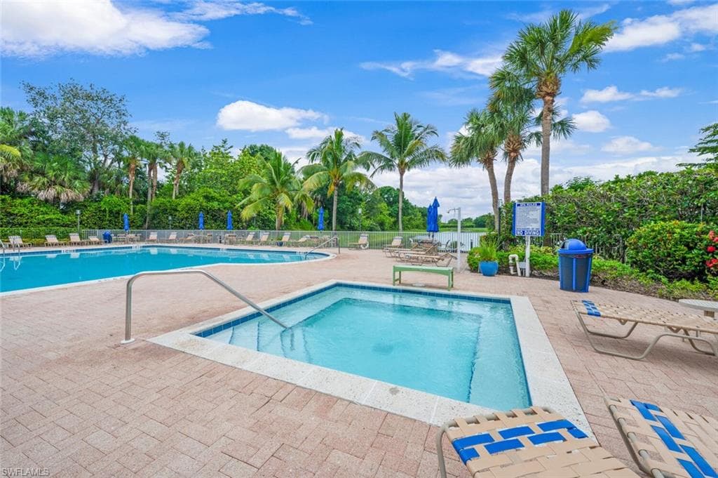 7762 Gardner DR # 102, NAPLES FL 34109-31