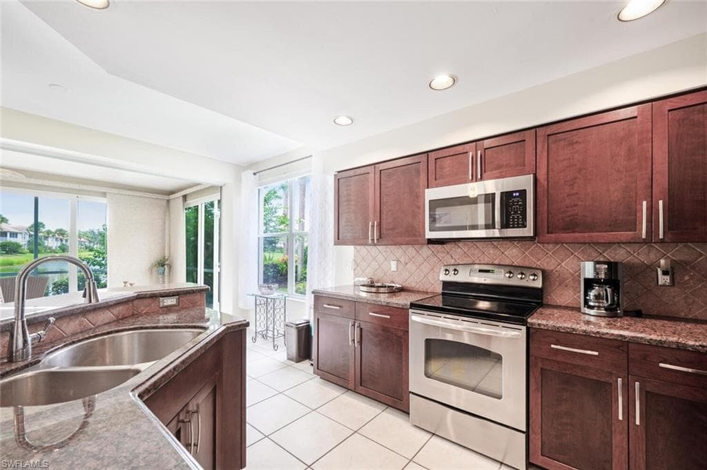 7762 Gardner DR # 102, NAPLES FL 34109-10