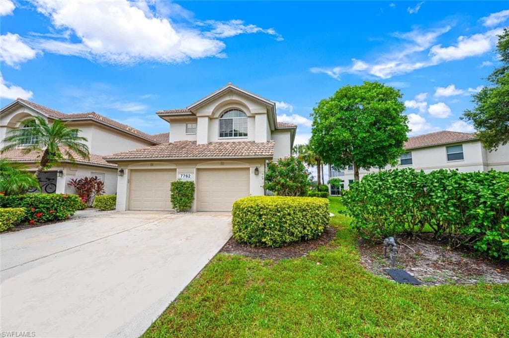 7762 Gardner DR # 102, NAPLES FL 34109-24