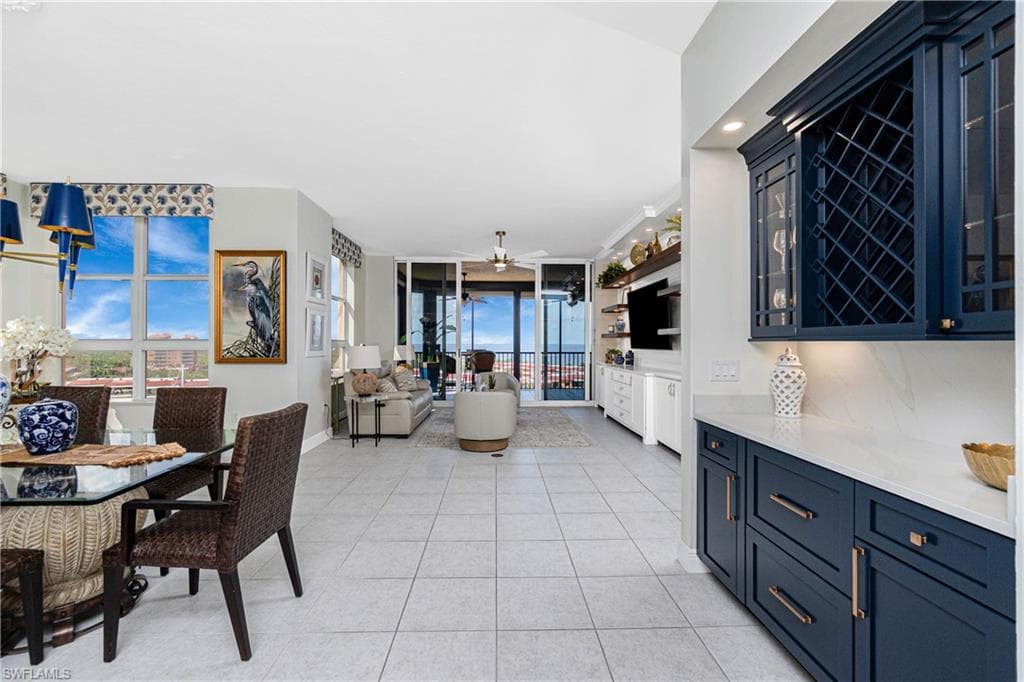 3313 Sunset Key CIR 701-12