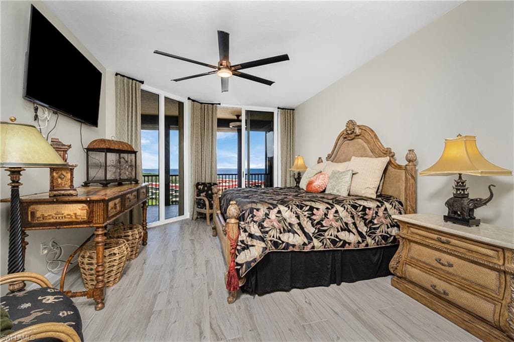 3313 Sunset Key CIR 701-25