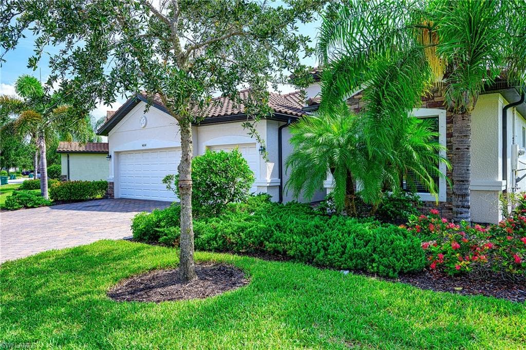 4604 Abaca CIR, NAPLES FL 34119-42