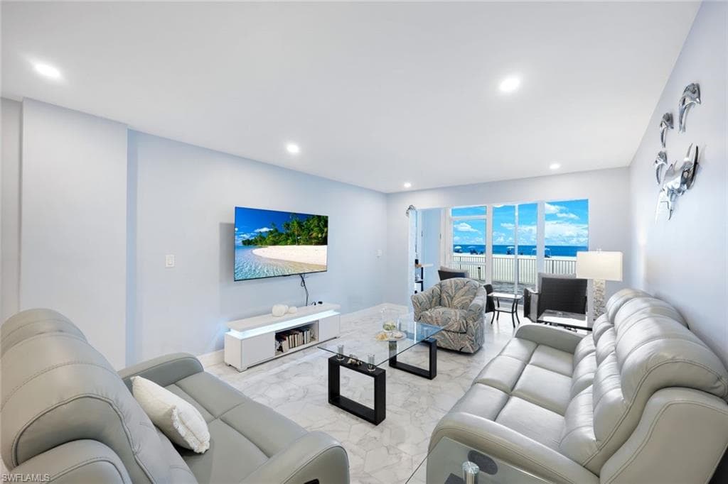 26000 Hickory BLVD # 105, BONITA SPRINGS FL 34134-2