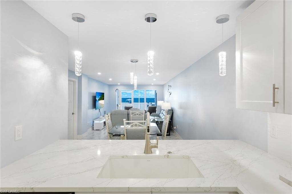 26000 Hickory BLVD # 105, BONITA SPRINGS FL 34134-7