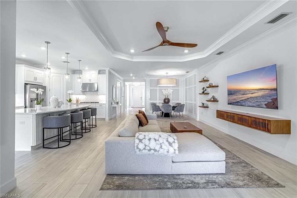 15653 Triesta LN, NAPLES FL 34114-1