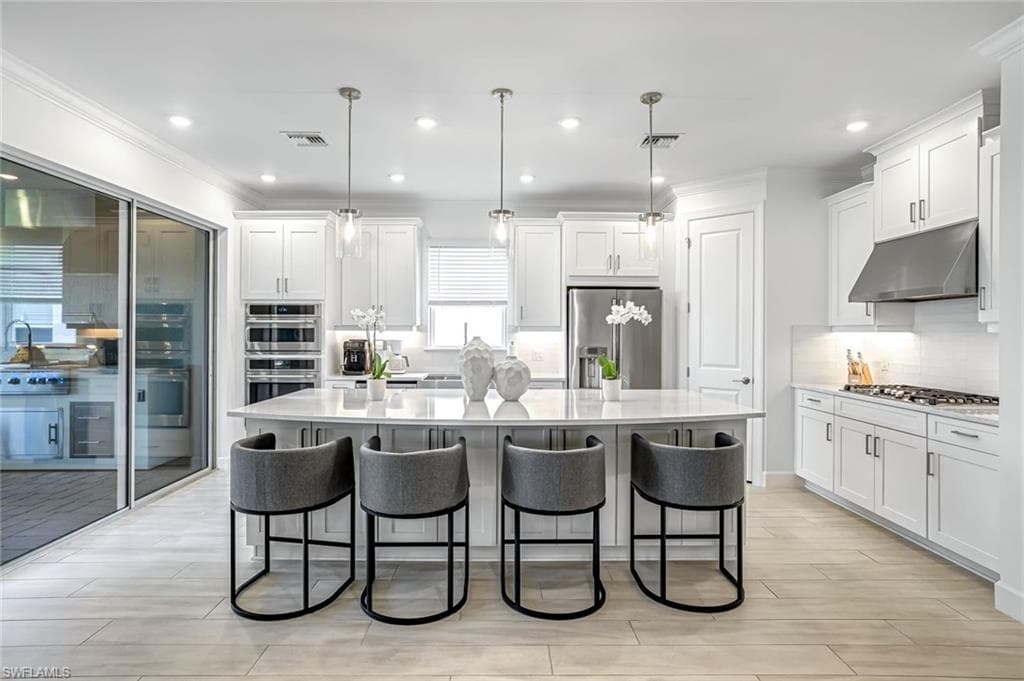 15653 Triesta LN, NAPLES FL 34114-5