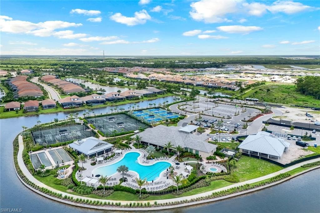 15653 Triesta LN, NAPLES FL 34114-32