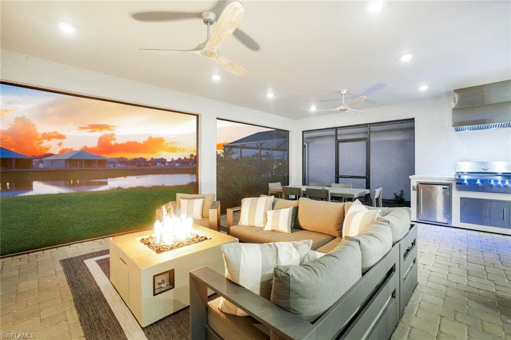 15653 Triesta LN, NAPLES FL 34114-35