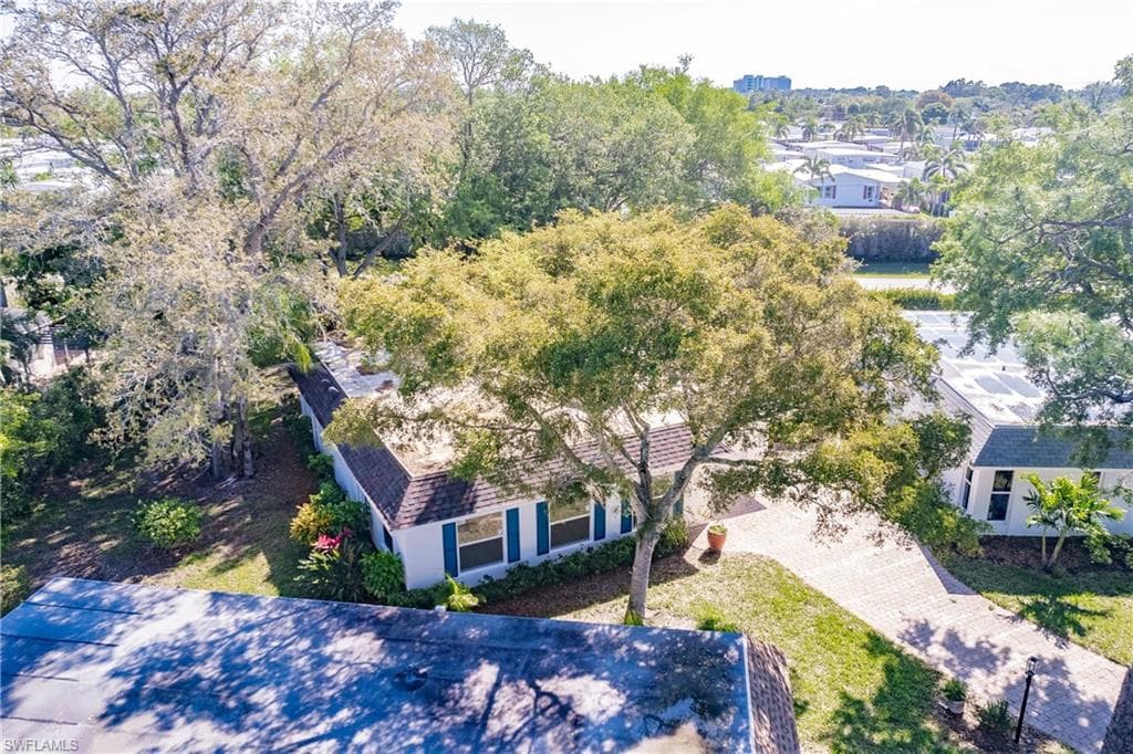 217 Yorkshire CT # 2, NAPLES FL 34112-35