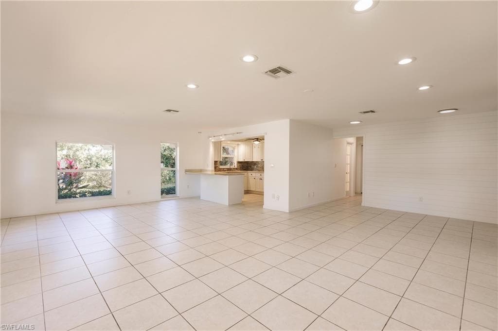 217 Yorkshire CT # 2, NAPLES FL 34112-9