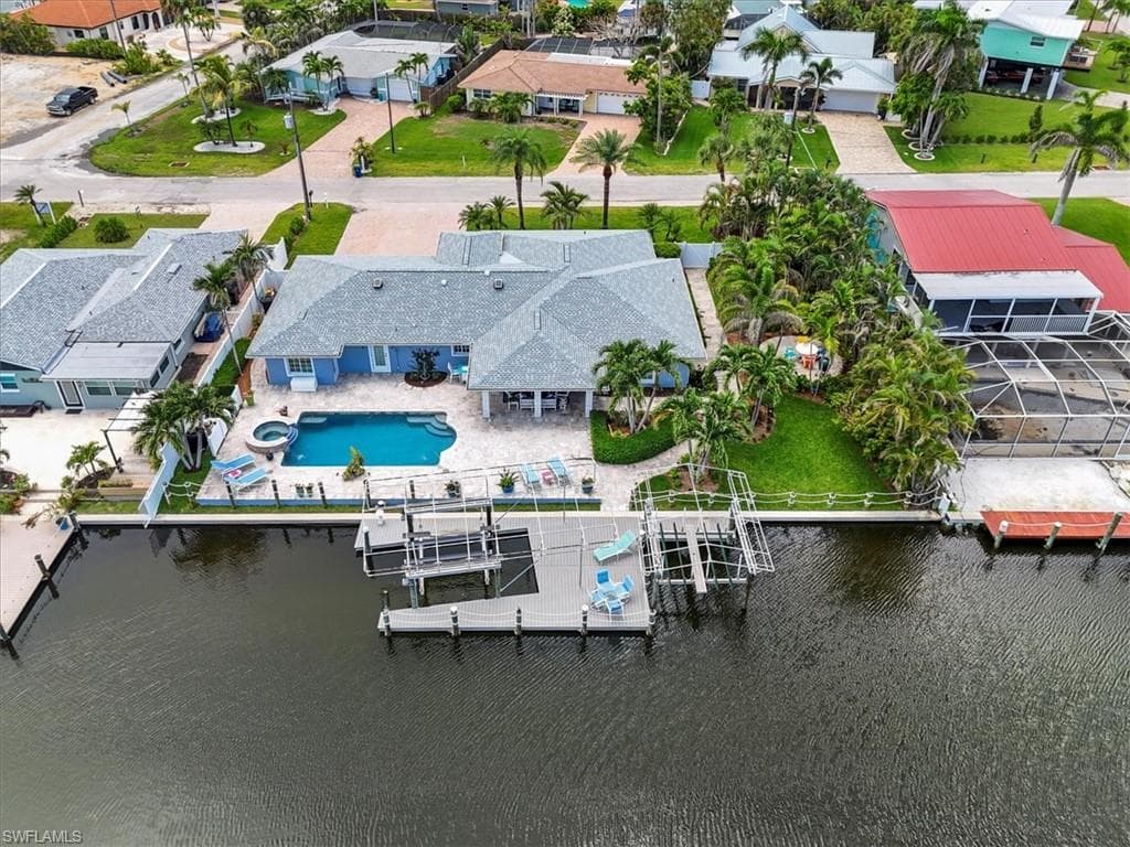 221 Albatross ST, FORT MYERS BEACH FL 33931-41