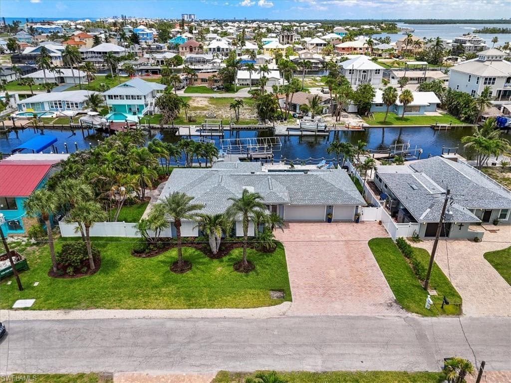 221 Albatross ST, FORT MYERS BEACH FL 33931-44