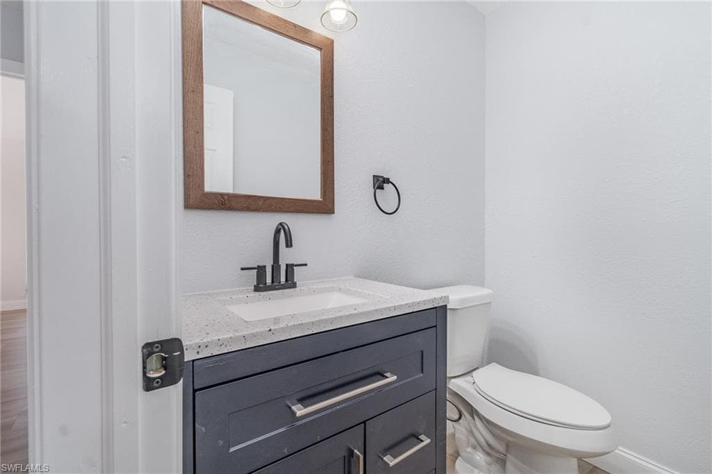 17287 Timber Oak LN, FORT MYERS FL 33908-21