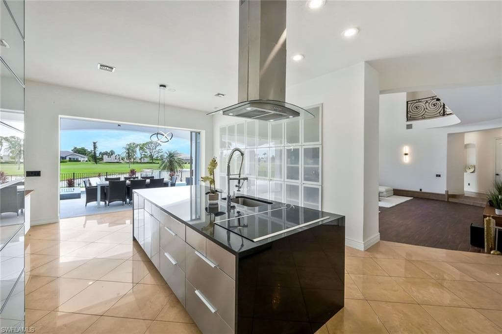 11929 Princess Grace CT, CAPE CORAL FL 33991-17