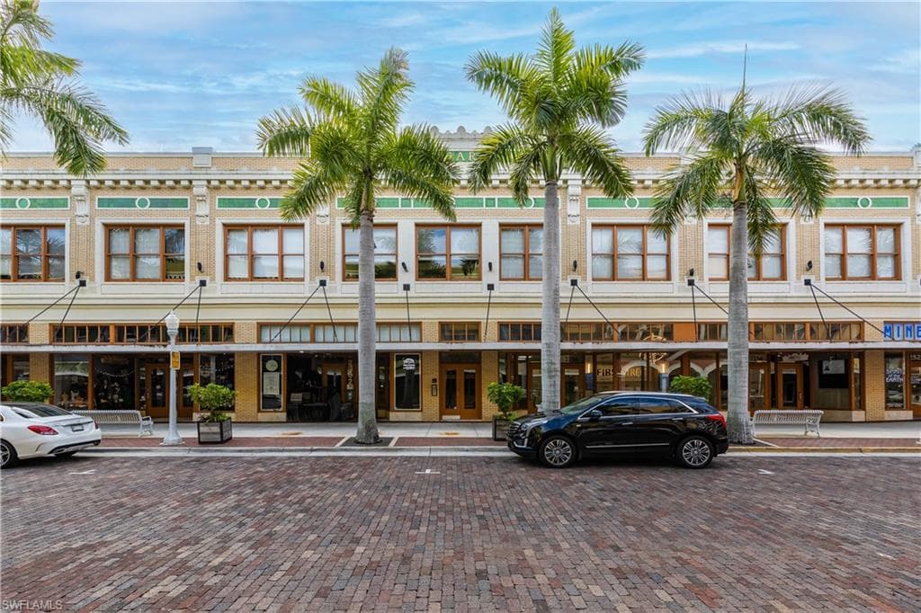2260 1st ST # 204, FORT MYERS FL 33901-1