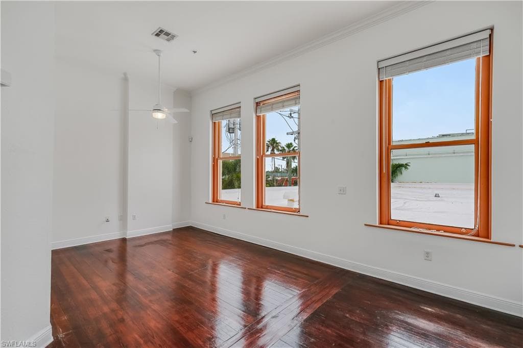 2260 1st ST # 204, FORT MYERS FL 33901-19