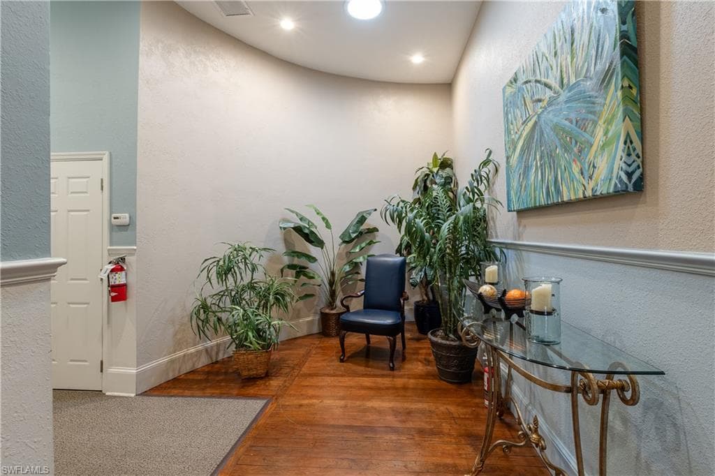 2260 1st ST # 204, FORT MYERS FL 33901-8