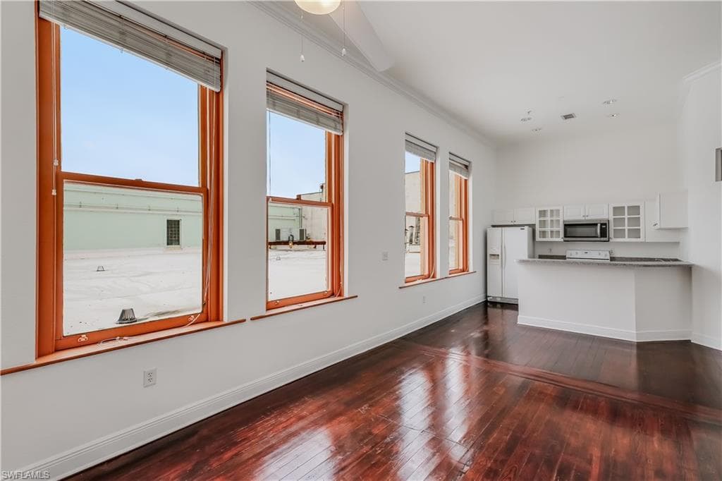 2260 1st ST # 204, FORT MYERS FL 33901-14