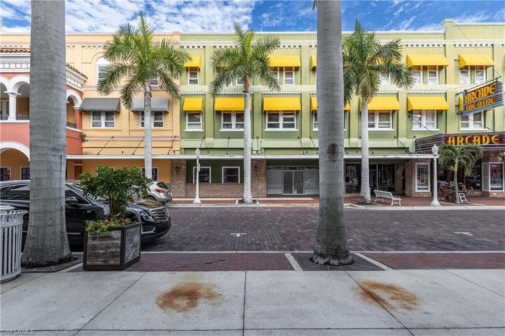 2260 1st ST # 204, FORT MYERS FL 33901-3