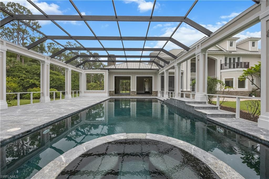 2263 Coach House LN, NAPLES FL 34105-42
