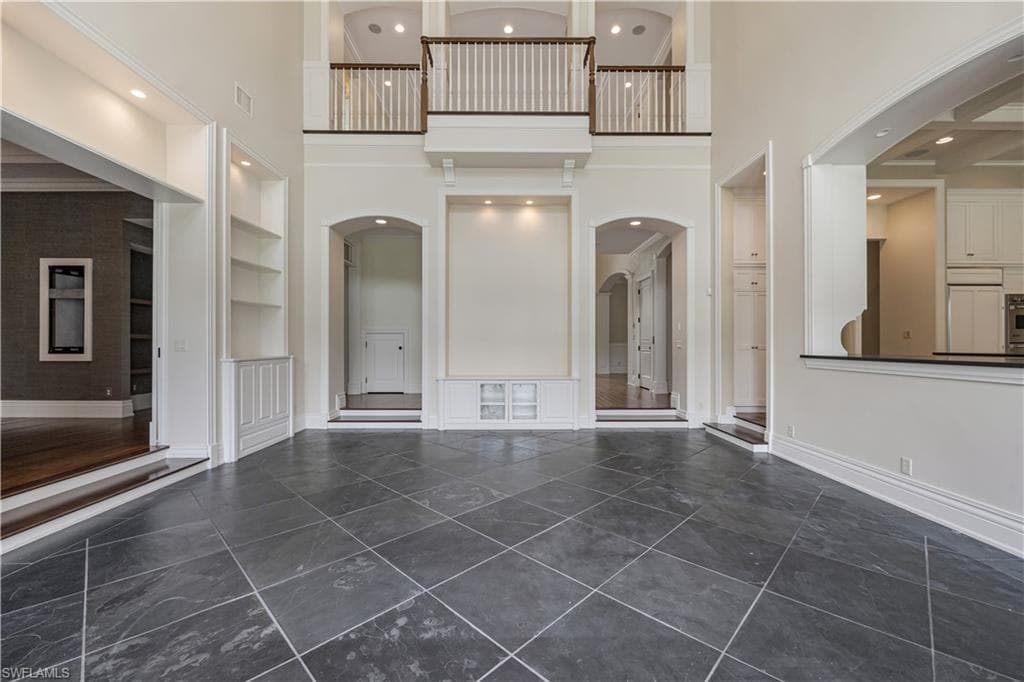 2263 Coach House LN, NAPLES FL 34105-11