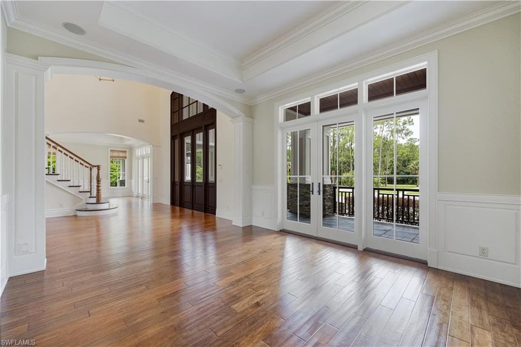 2263 Coach House LN, NAPLES FL 34105-8