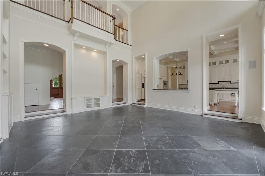 2263 Coach House LN, NAPLES FL 34105-14