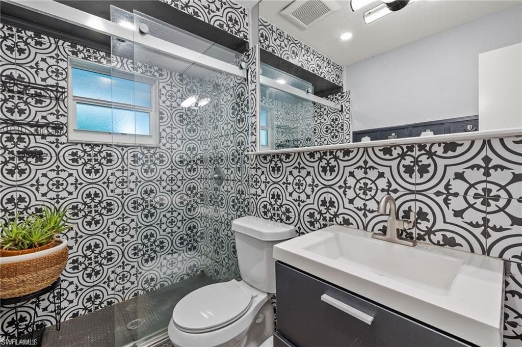 817 Courtington LN # 2, FORT MYERS FL 33919-15