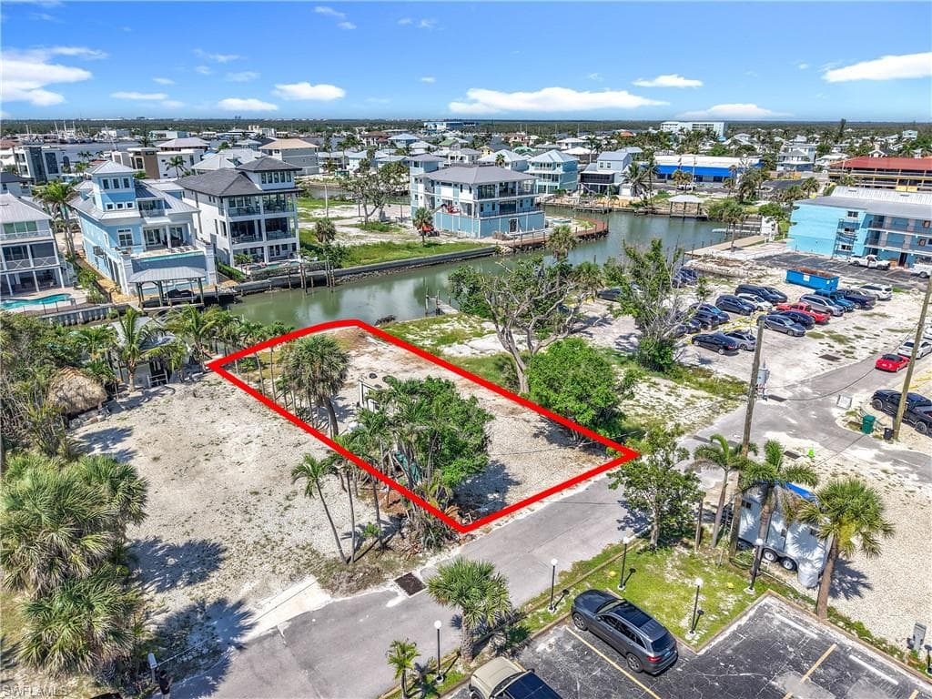 1339 Santos RD, FORT MYERS BEACH FL 33931-6