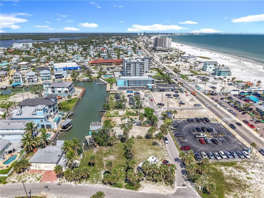 1339 Santos RD, FORT MYERS BEACH FL 33931-8