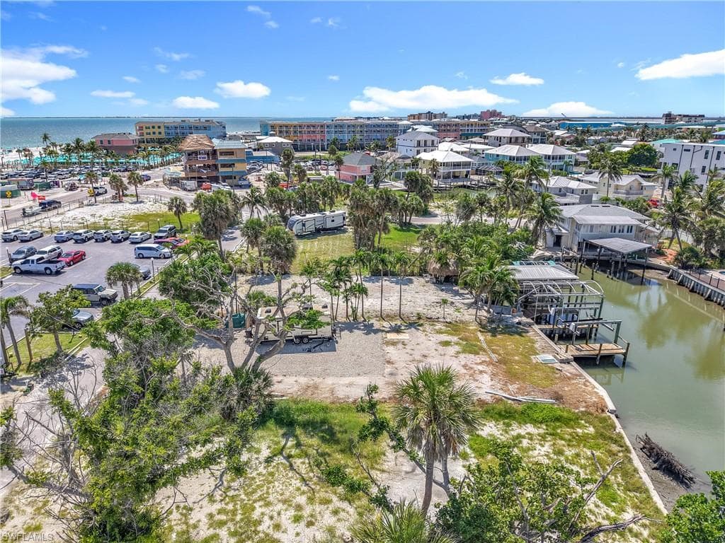 1339 Santos RD, FORT MYERS BEACH FL 33931-32