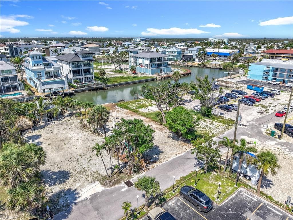 1339 Santos RD, FORT MYERS BEACH FL 33931-14