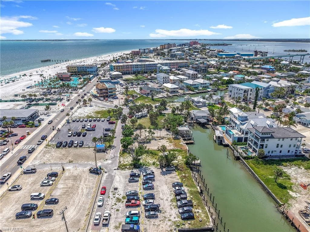 1339 Santos RD, FORT MYERS BEACH FL 33931-39