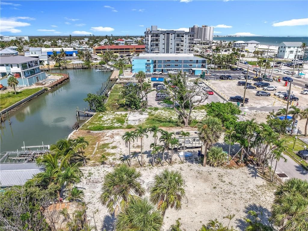 1339 Santos RD, FORT MYERS BEACH FL 33931-30