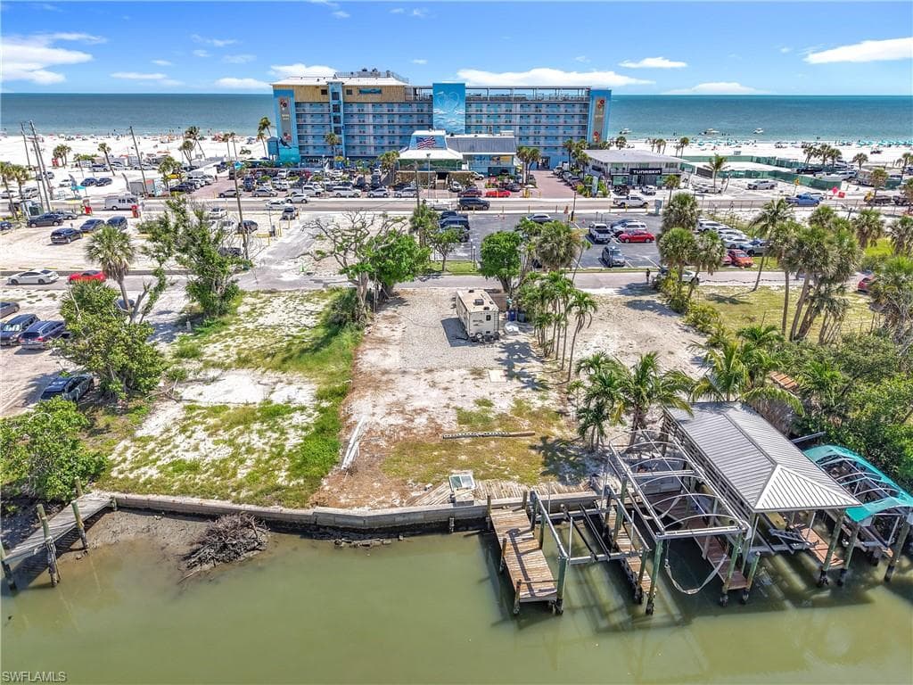 1339 Santos RD, FORT MYERS BEACH FL 33931-28