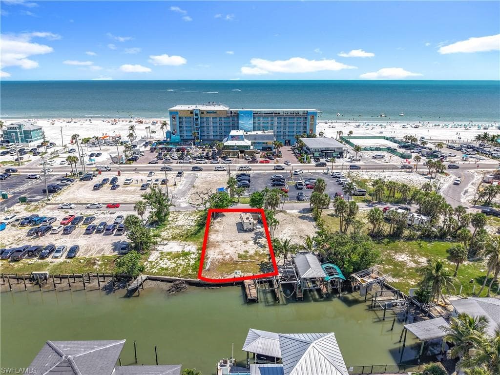 1339 Santos RD, FORT MYERS BEACH FL 33931-7