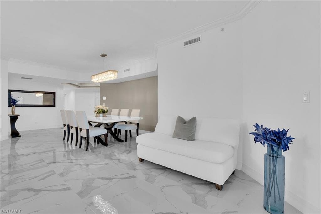 435 Dockside DR # B702, NAPLES FL 34110-7