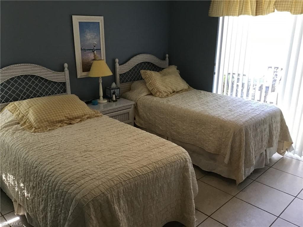 28861 Bermuda Lago CT # 105, BONITA SPRINGS FL 34134-22