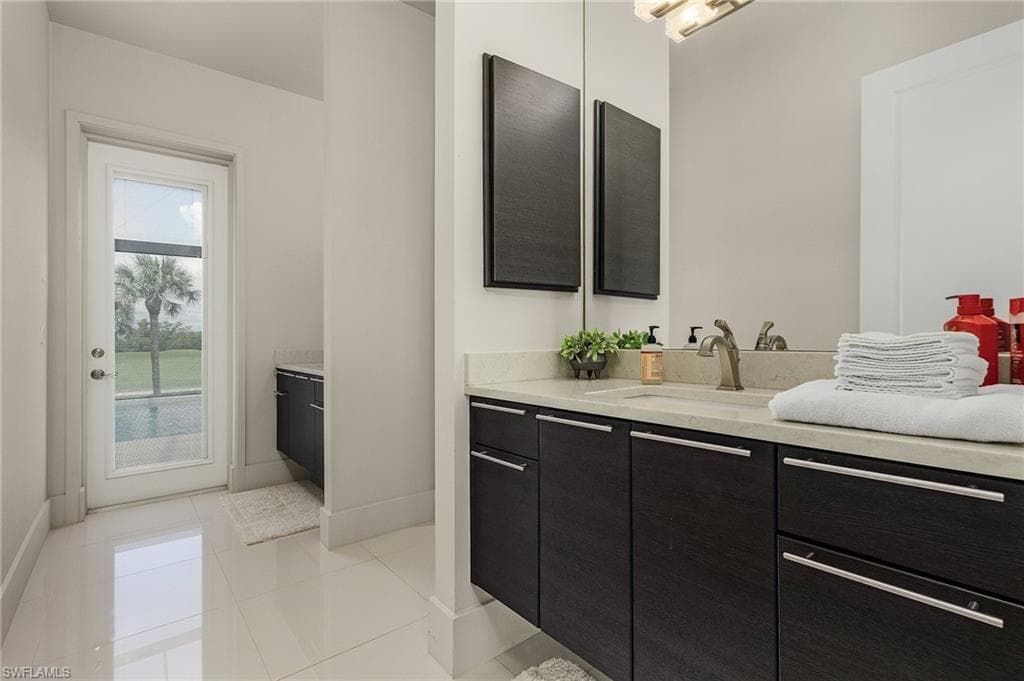 11695 Royal Tee CIR, CAPE CORAL FL 33991-17