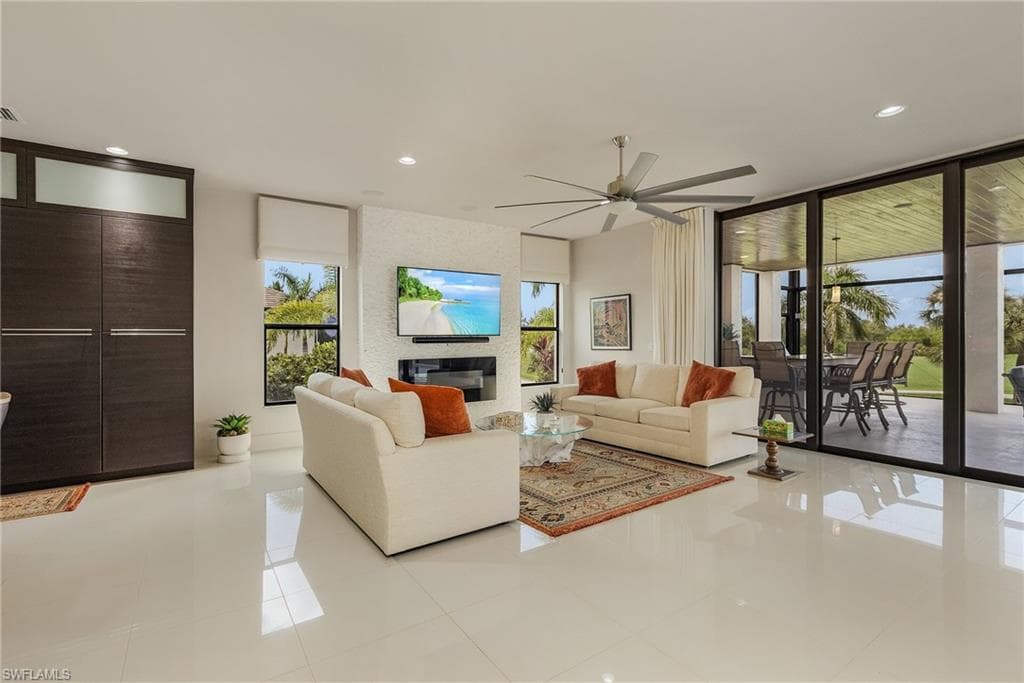 11695 Royal Tee CIR, CAPE CORAL FL 33991-8