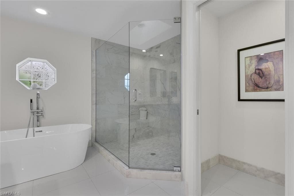 2124 Paget CIR # 1, NAPLES FL 34112-11