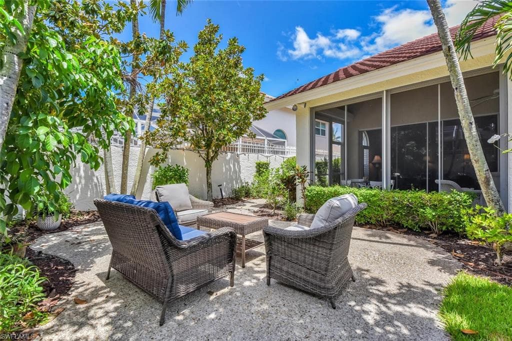 2124 Paget CIR # 1, NAPLES FL 34112-21