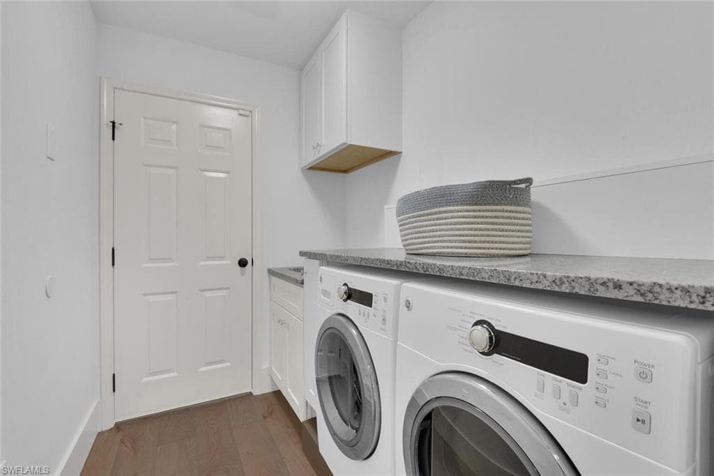 2124 Paget CIR # 1, NAPLES FL 34112-18