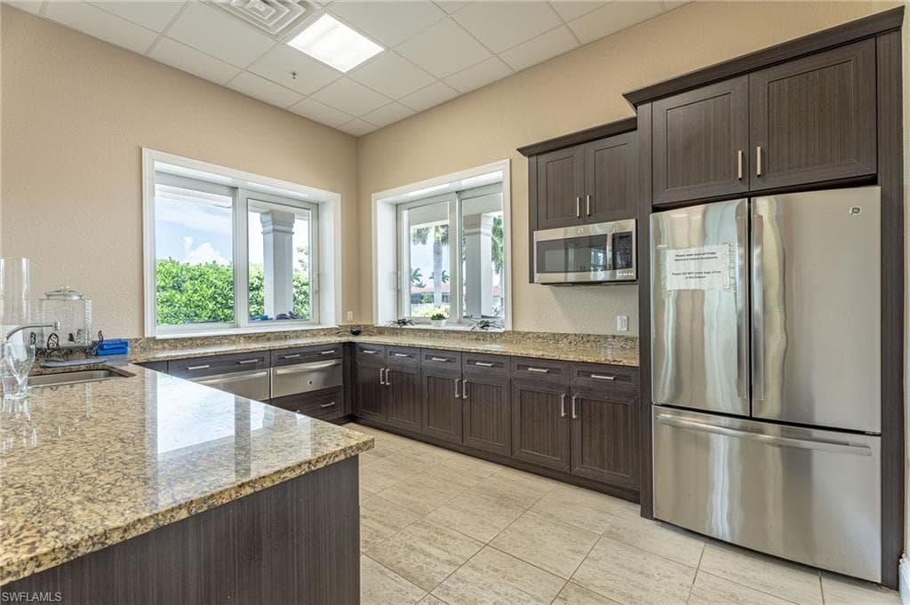 4334 Dutchess Park RD, FORT MYERS FL 33916-40