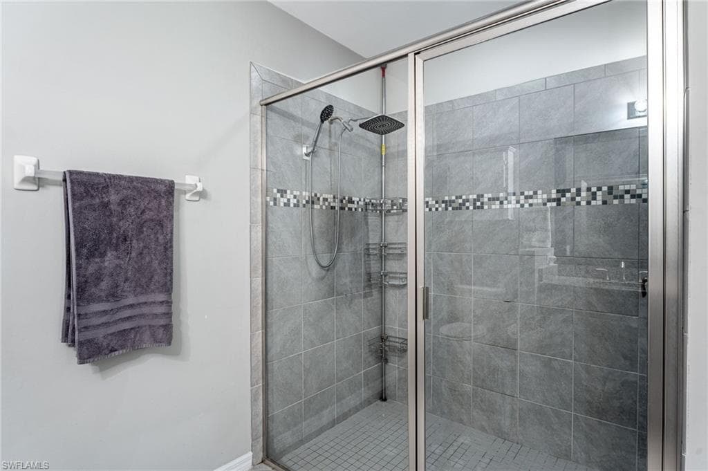 4334 Dutchess Park RD, FORT MYERS FL 33916-18