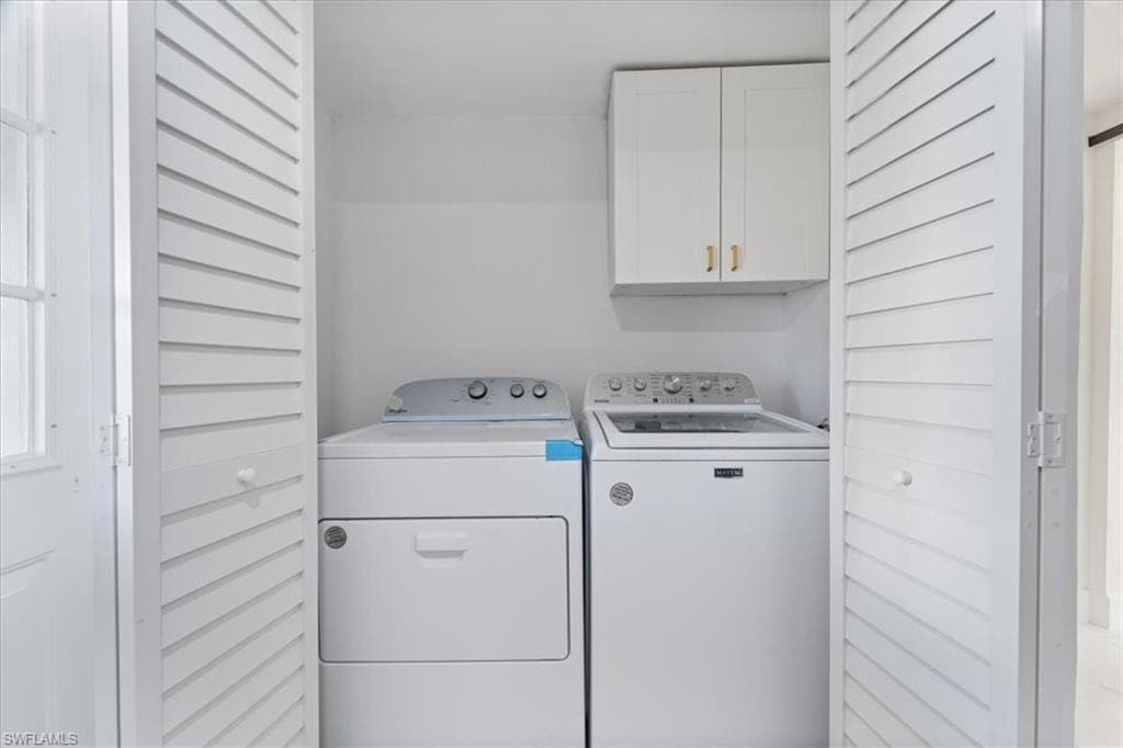 3064 Connecticut AVE, NAPLES FL 34112-21