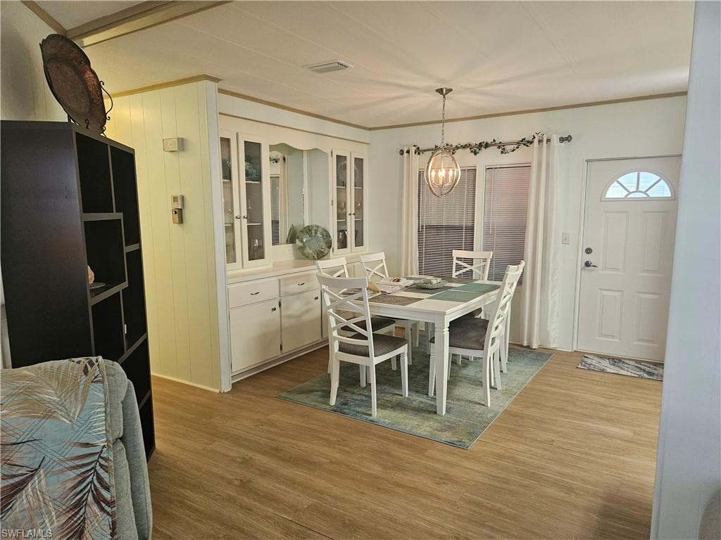 9 Amethyst AVE # 9A, NAPLES FL 34114-16