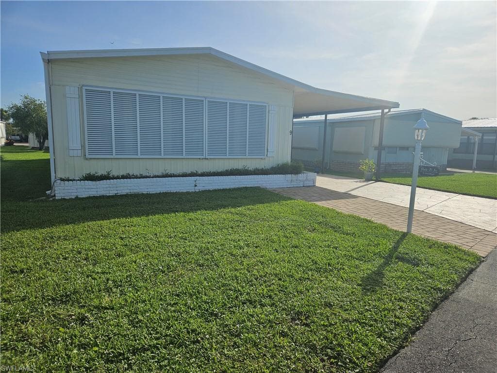 9 Amethyst AVE # 9A, NAPLES FL 34114-2