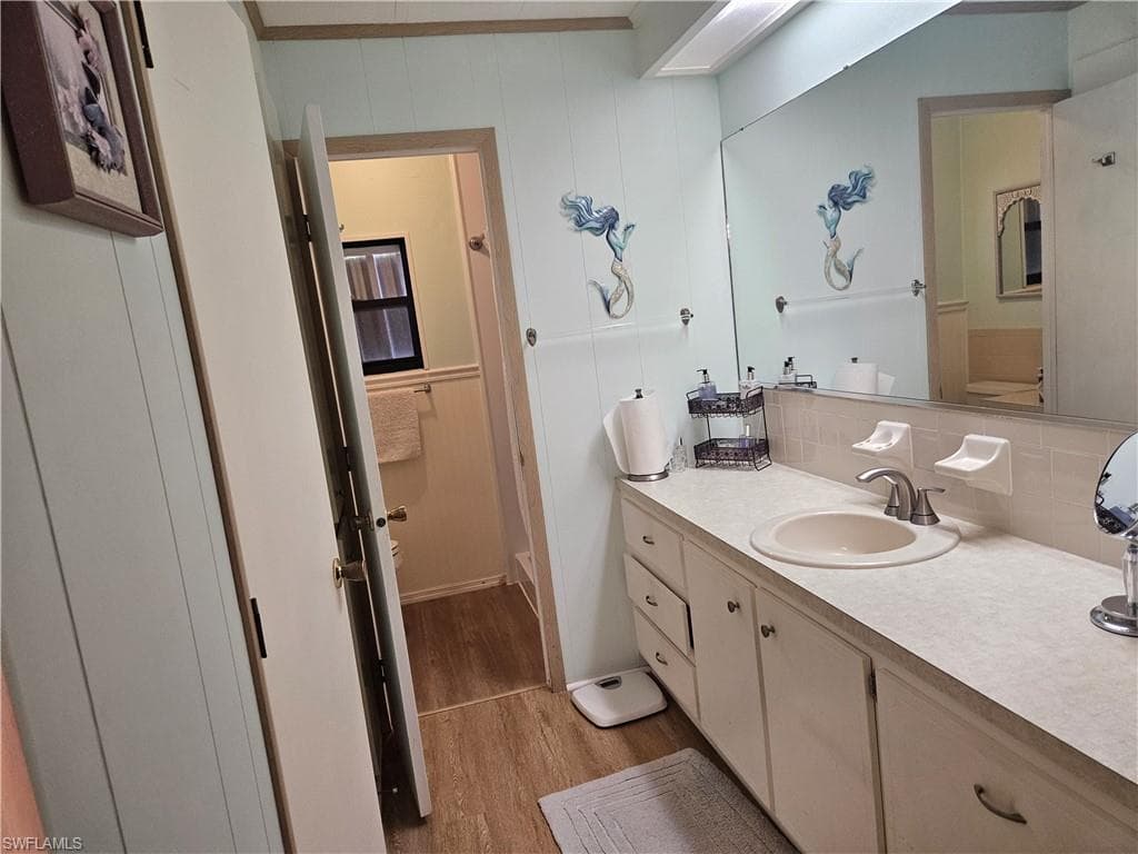 9 Amethyst AVE # 9A, NAPLES FL 34114-24